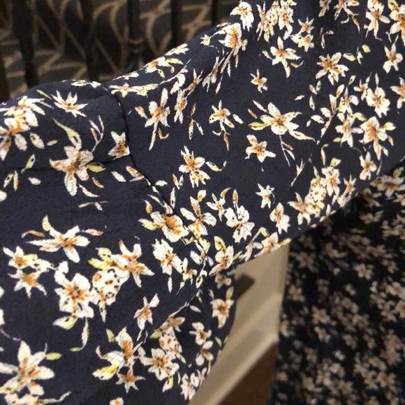 Belongsci Size L. Floral double Bell Sleeve - Picture 2 of 6